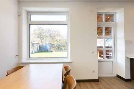 Guide pratique pour sélectionner le rebord de fenêtre intérieur parfait pour votre maison