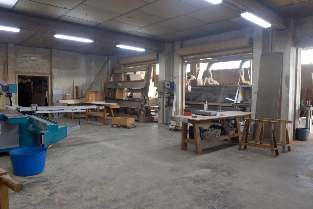 Aménagement d'atelier pour optimiser l'espace de travail