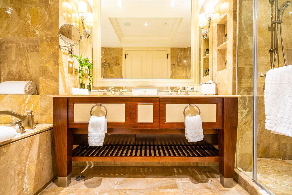 une salle de bain en pierre pour un style naturel et élégant