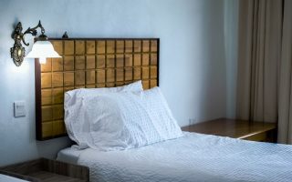Tête de lit à faire soi-même pour personnaliser votre chambre