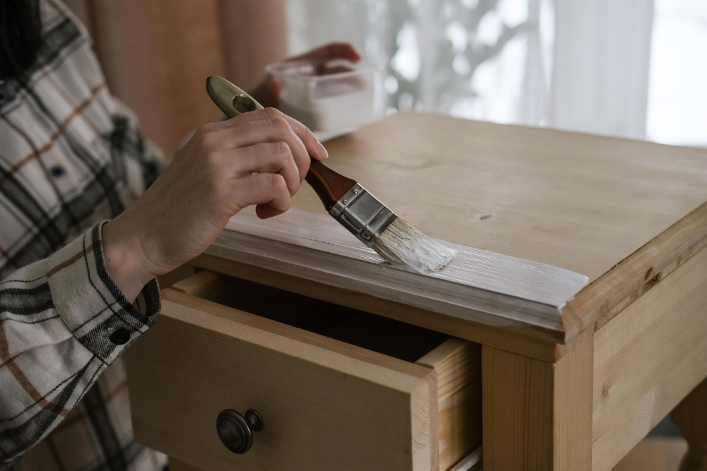  repeindre un meuble en bois facilement