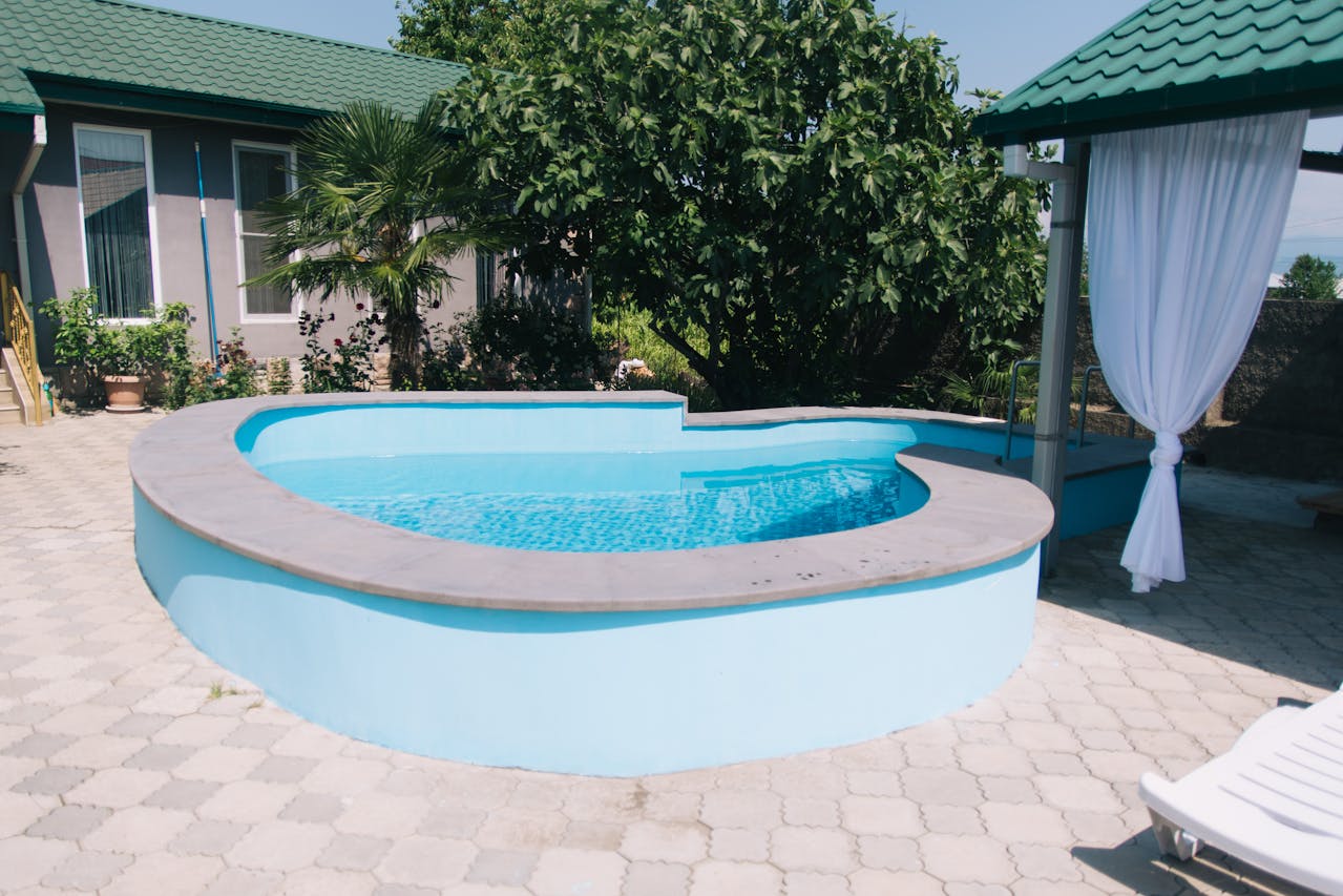 une piscine hors sol 10m2